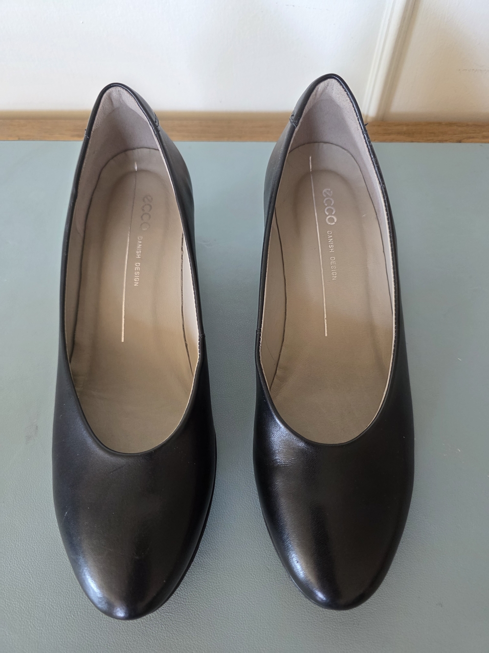 ECCO Dress Classic Black Leather Block Heel Pump; Size 37 Danish Design Comfort - Picture 2 of 9